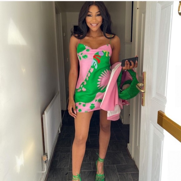 NWT ZARA Satin Effect Dress XS Blogger’s Favorite - Picture 2 of 9